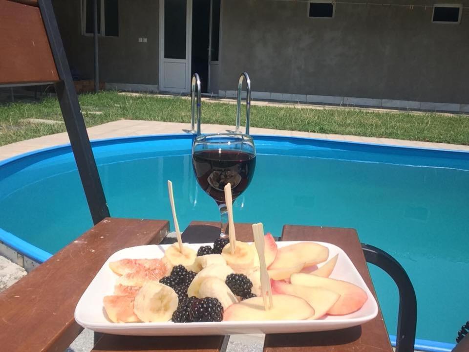 Hotel Tedi Kvareli Bagian luar foto